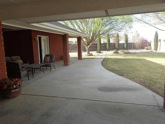 3rd image of 8 Berrendo Meadows Cir