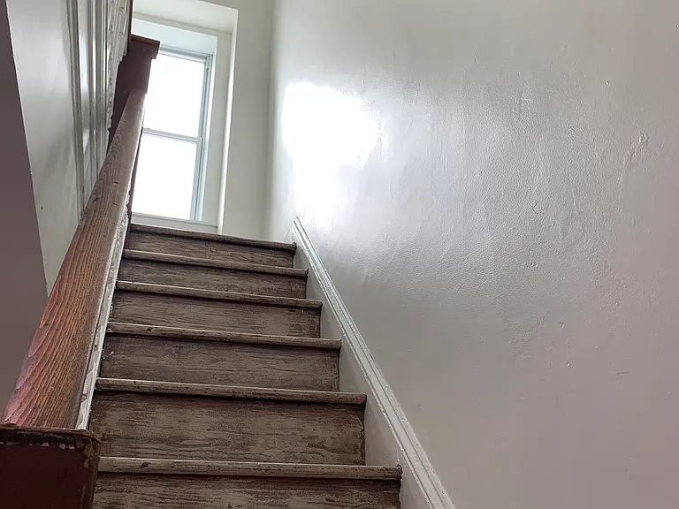 174 E Huntingdon St — Photo 35