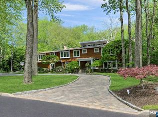 100 Dyer Ct, Norwood, NJ 07648