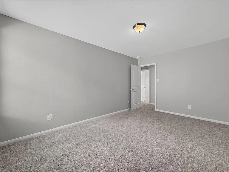 26055 Allan Poe Dr — Photo 32