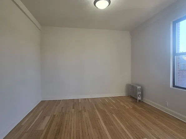 515 Cathedral Parkway image 6 of 8