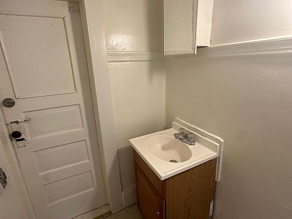 3rd image of 1930 Lafayette St #23