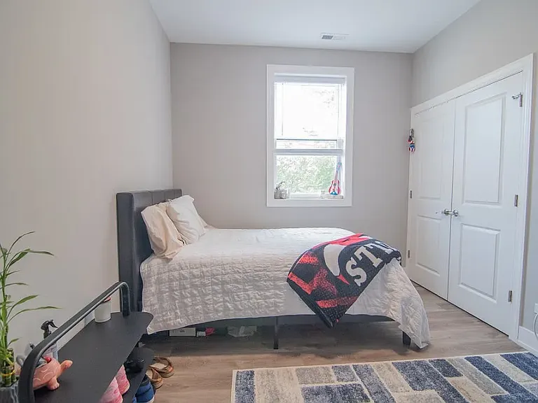 2448 N Albany Ave #3S — Photo 4