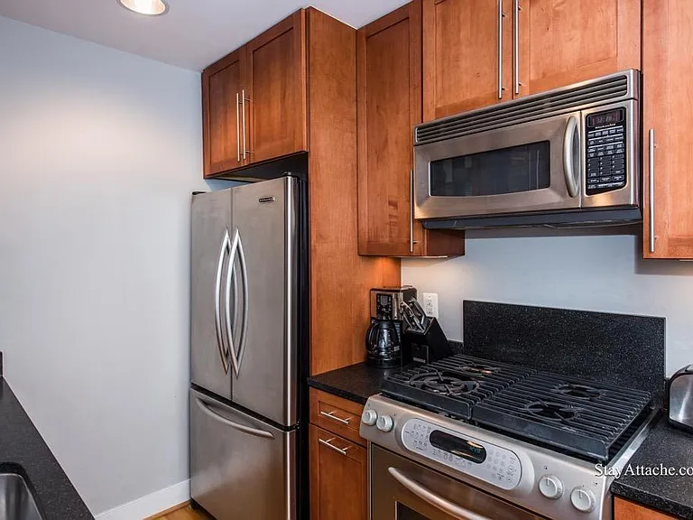 1934 Calvert St NW #4 — Photo 7