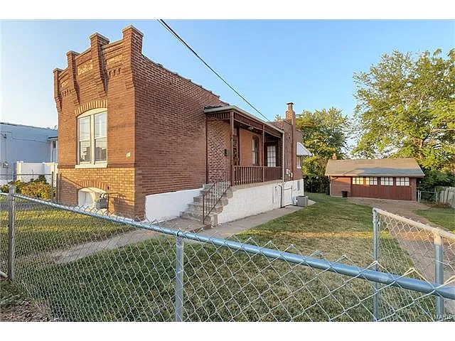 519 Jeffords St photo 1