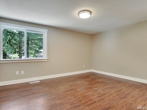 4th image of 11403 17th Avenue Ct NW