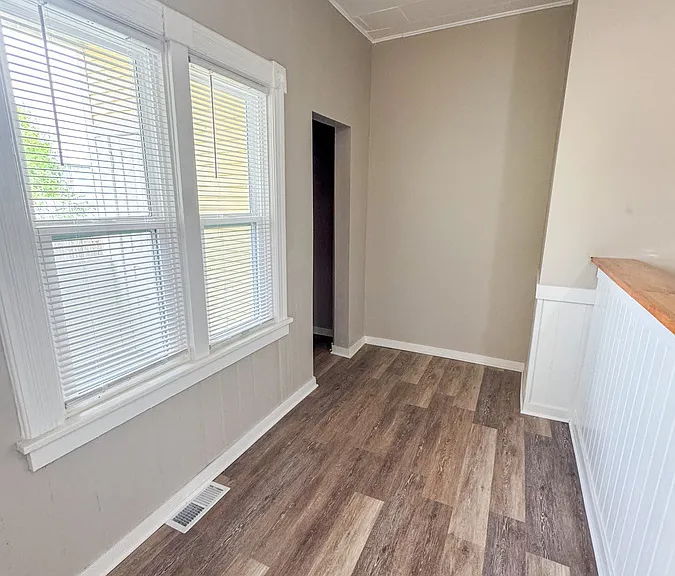 946 Muskegon Ave NW #2 — Photo 2