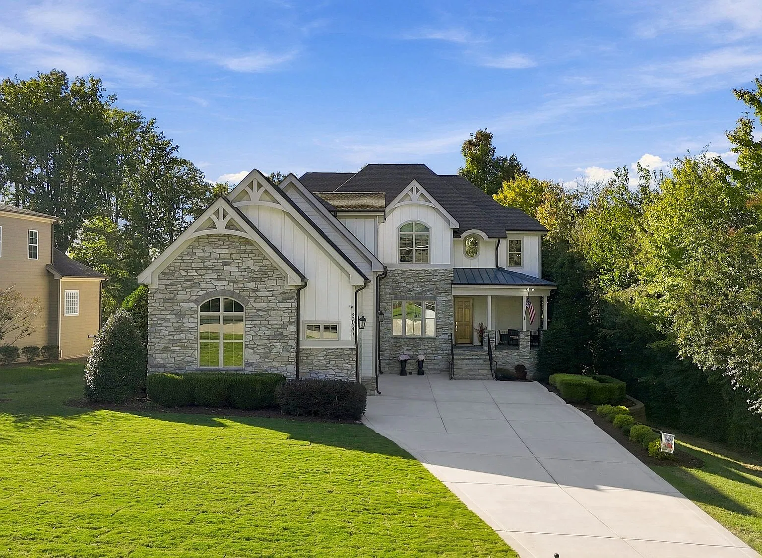6 bed, 6501 sqft, $22,800 — Photo 3