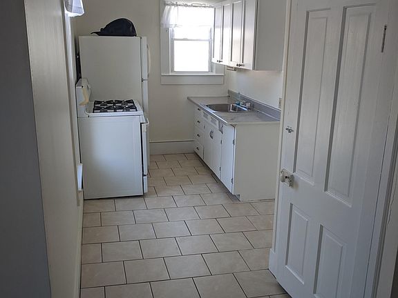 2nd image of 2809 Vine St