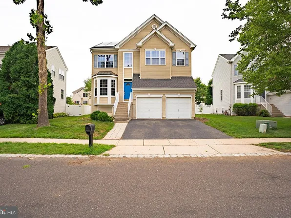 71 Seneca Ln, Bordentown, NJ 08505