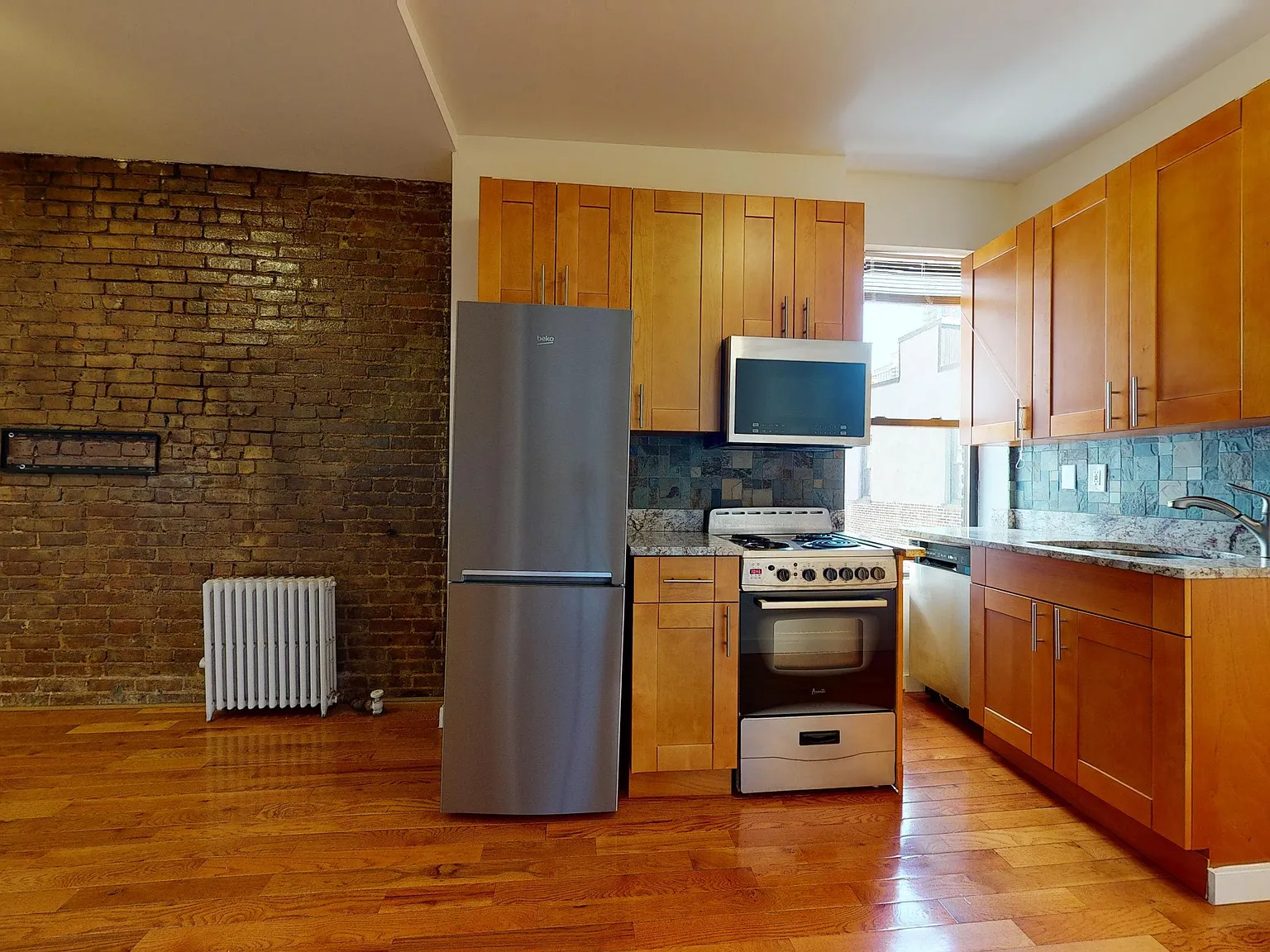 301 East 76th Street — Photo 1