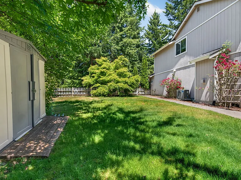 1574 SE Nylace Ln — Photo 47