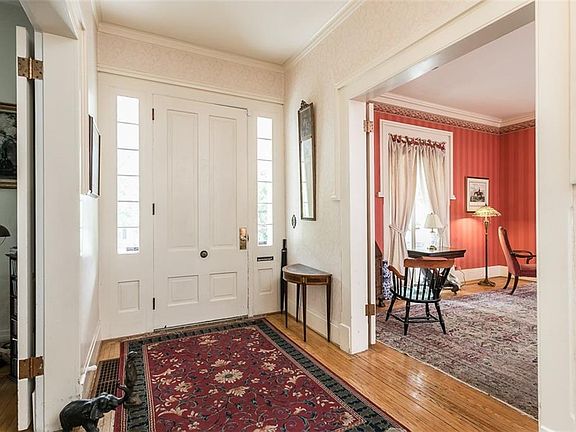 4th image of 60 Granger St