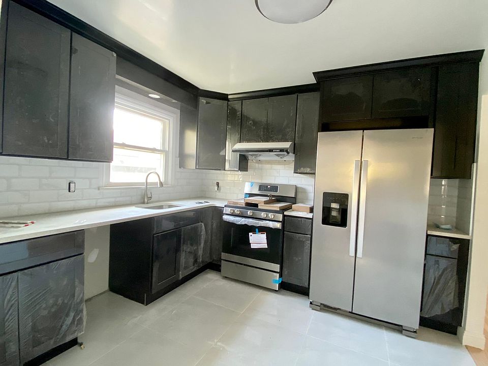 1st image of 24449 Grand Central Pkwy Floor 2