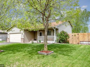 1435 Marigold Dr, Cambridge, MN 55008
