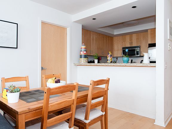 5th image of 750 Van Ness Ave Unit 905