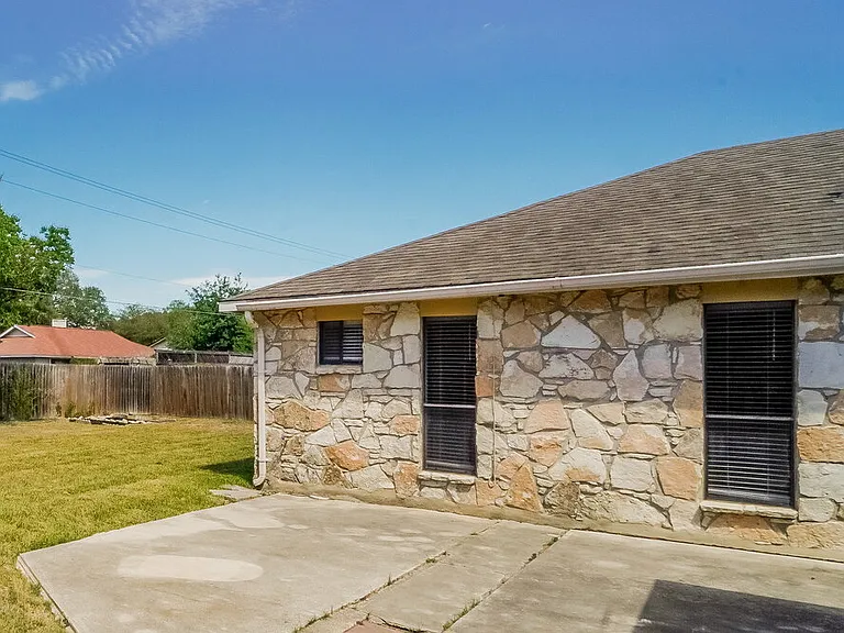 2743 Knoll Tree St — Photo 15