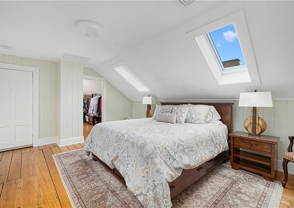 1st image of 13 King St Floor 2