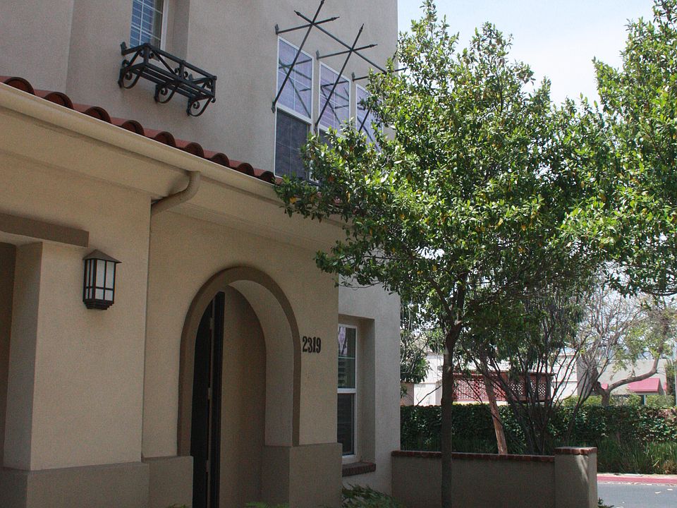 1st image of 2319 Chapel Dr