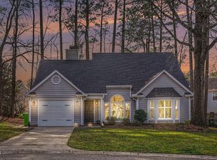 12105 Queensbridge Ct, Raleigh, NC 27613