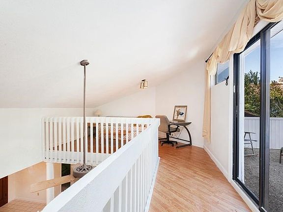 Loft to Sundeck and Balcony