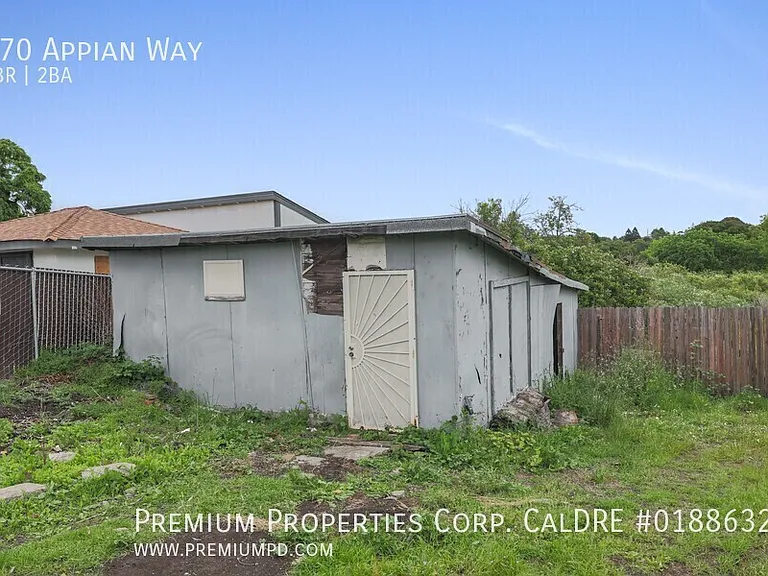 870 Appian Way — Photo 4