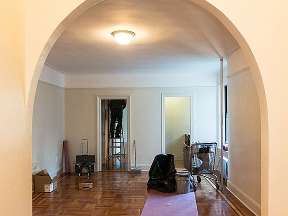 2nd image of 275 Linden Blvd APT E9