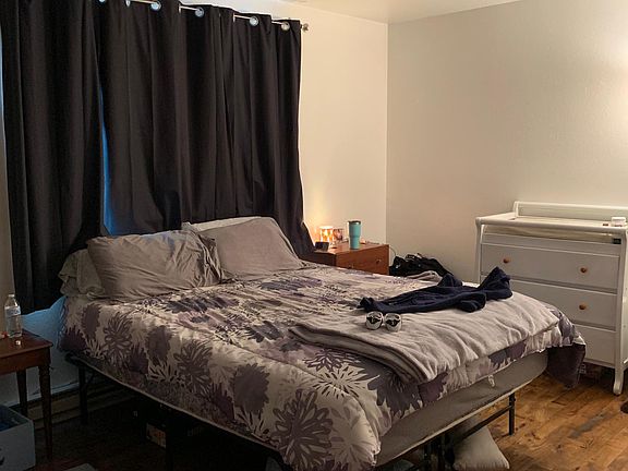 3rd image of 1749 Oakdale Ave APT 3