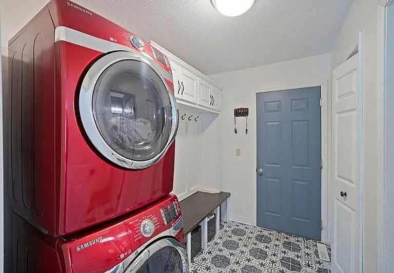1599 Coventry Ln — Photo 23