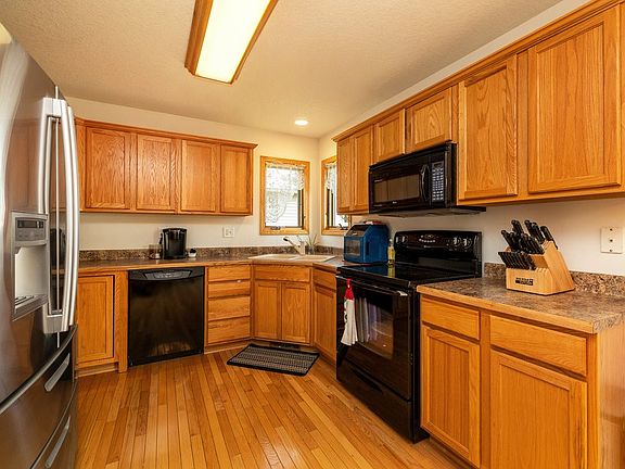 5th image of 307 Mallard Pointe Dr NW