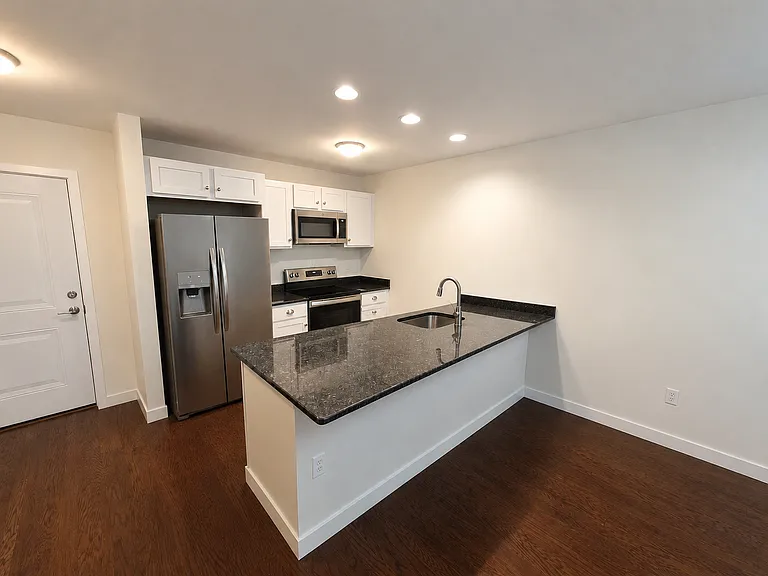 65 Central St #2 — Photo 2