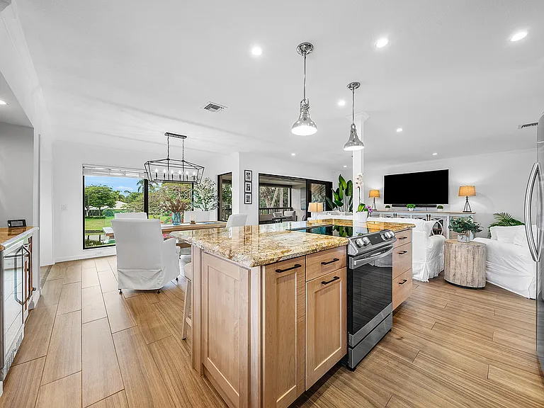 3660 Quail Ridge Dr N — Photo 20