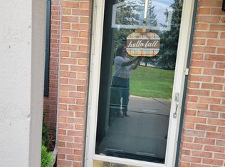 15705 Parkway Ln APT 2, Southgate, MI 48195