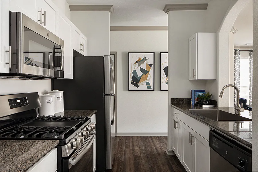 Highlands at Dearborn Apartments — Photo 2