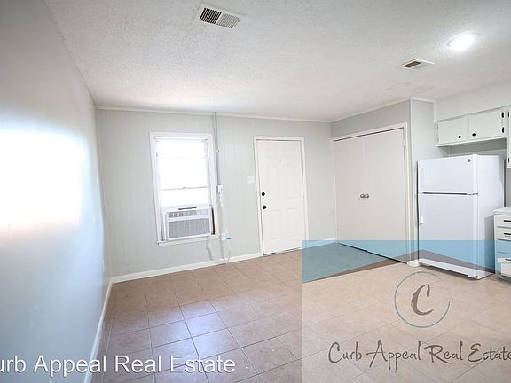 5th image of 2110 Cedar Heights Dr Suite 10