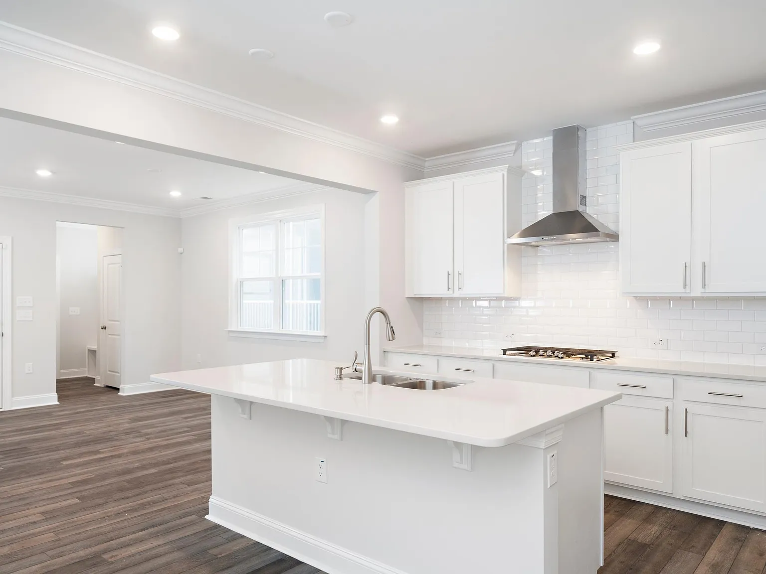 3 bed, 2.5 bath, 2025 sqft, $2,199 — Photo 4