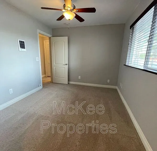 4328 College Ave — Photo 14