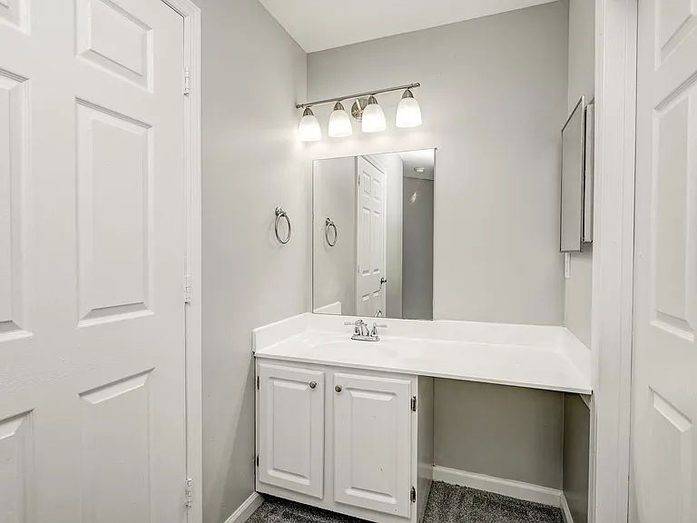 Boulder Pointe Apartments — Photo 9