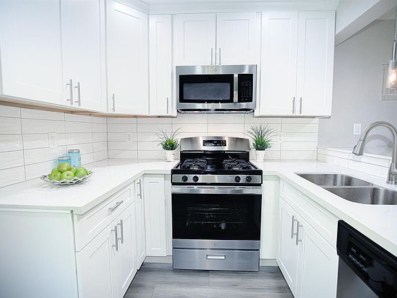 5th image of 8117 Glen Tree Dr
