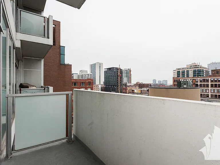 630 N Franklin St #717 — Photo 16