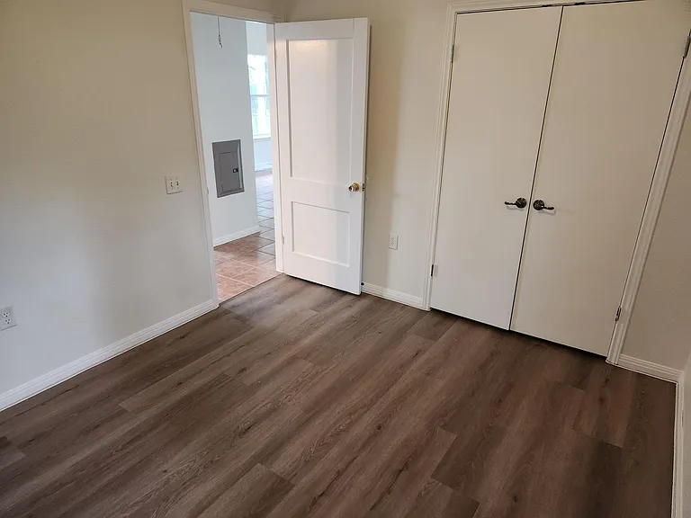 1604 Singleton Ave #B — Photo 9