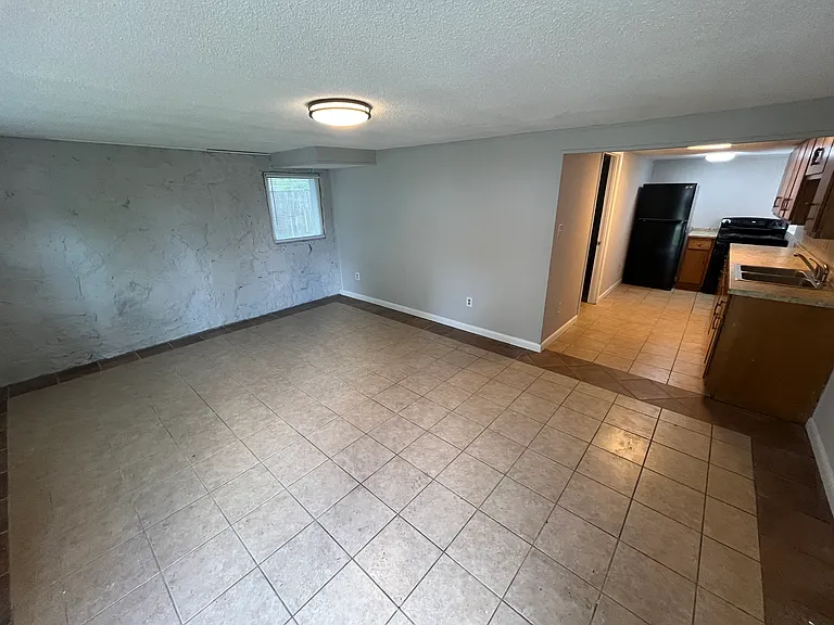 4916 Mayfair Ave — Photo 5