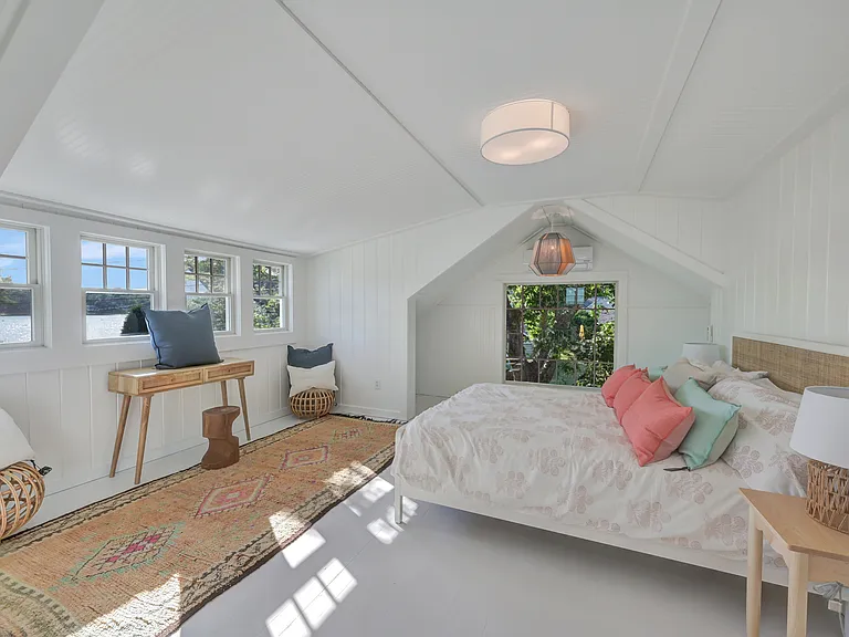 15 Montclair Ave — Photo 27
