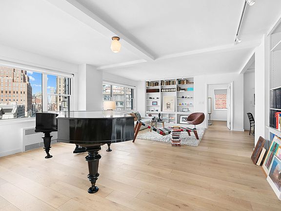4th image of 14 Horatio St #8GH