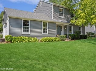 1802 Jeanette Ave, Saint Charles, IL