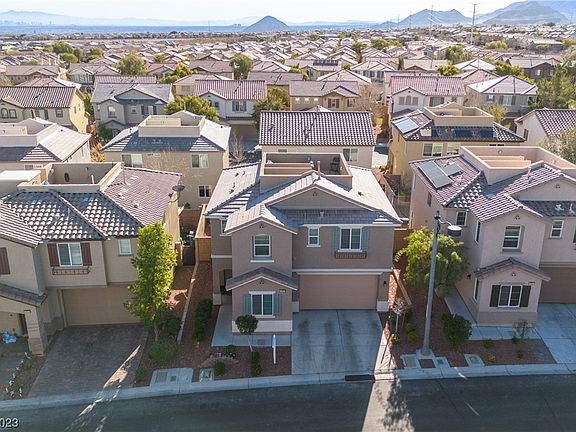 3rd image of 10643 Forum Peak Ln