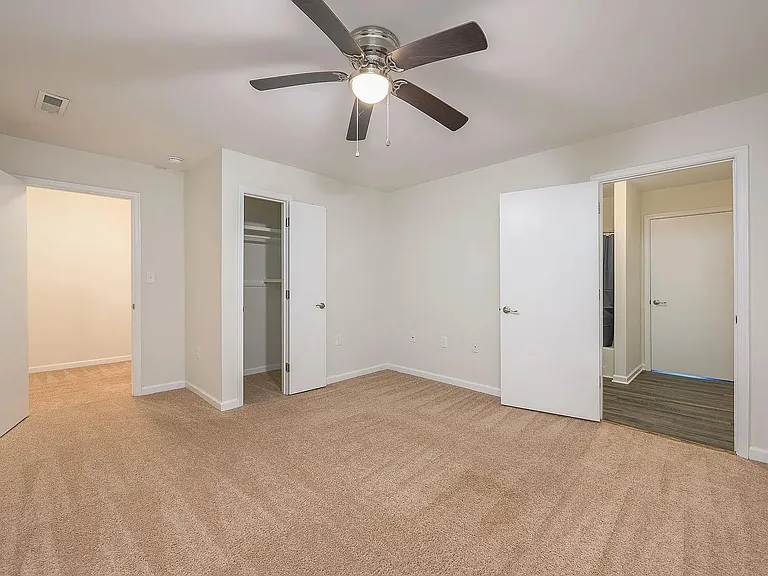 114 Harvest Dr — Photo 16