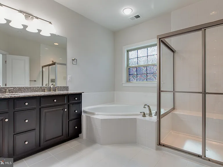 7311 Taylors Hill Ln — Photo 27