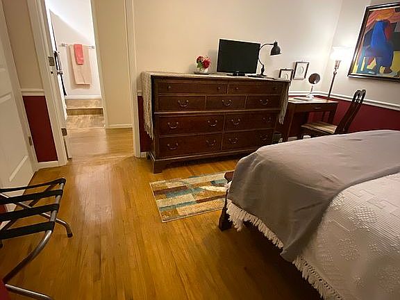 Bedroom upstairs en-suite 