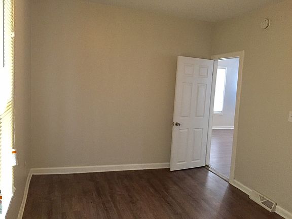 4th image of 1057 Bemis St SE
